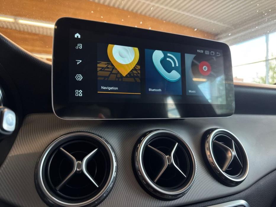 MERCEDES-BENZ GLA 2015