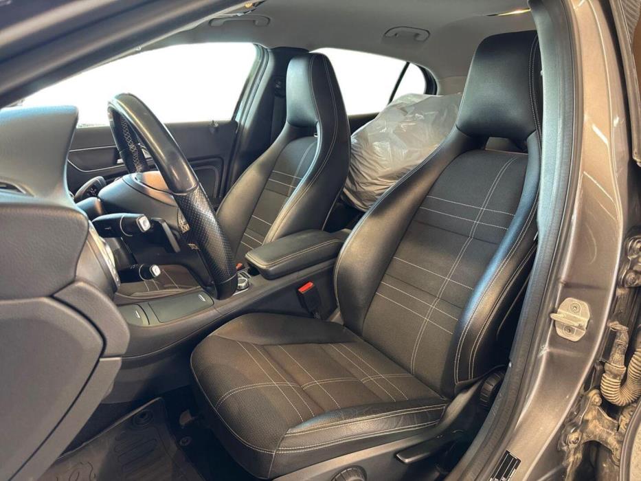 MERCEDES-BENZ GLA 2015