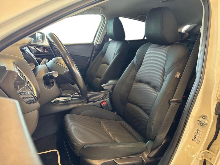 MAZDA 3 2014