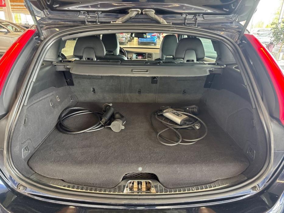 VOLVO V60 2016