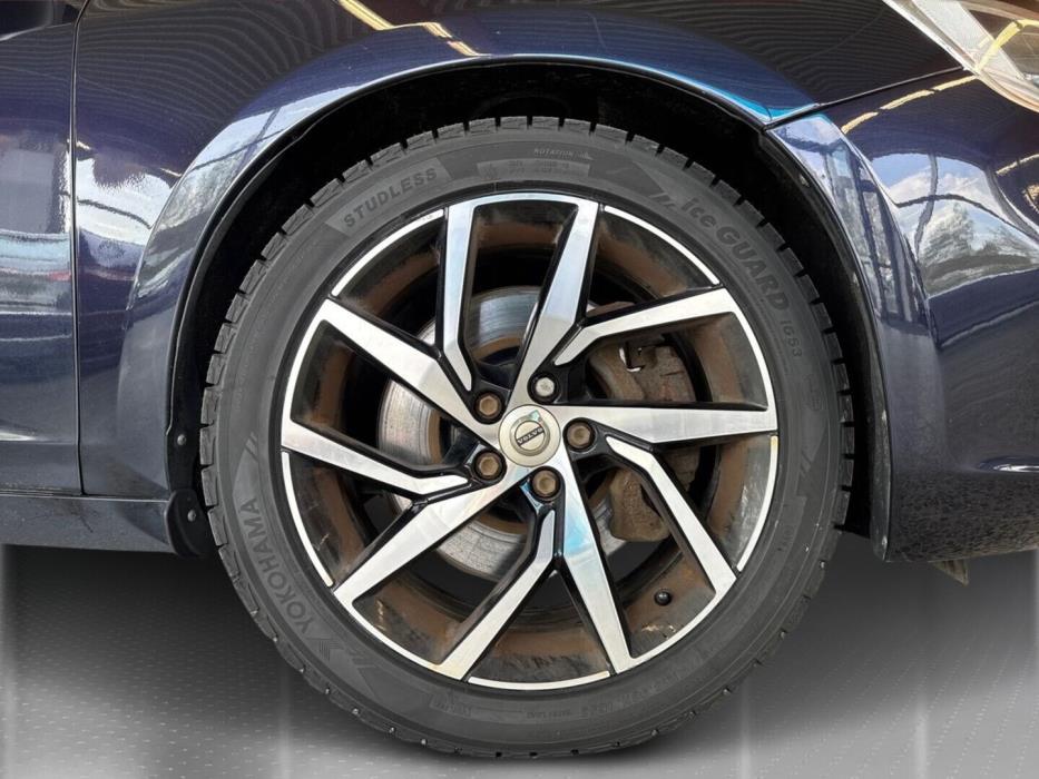 VOLVO V60 2016