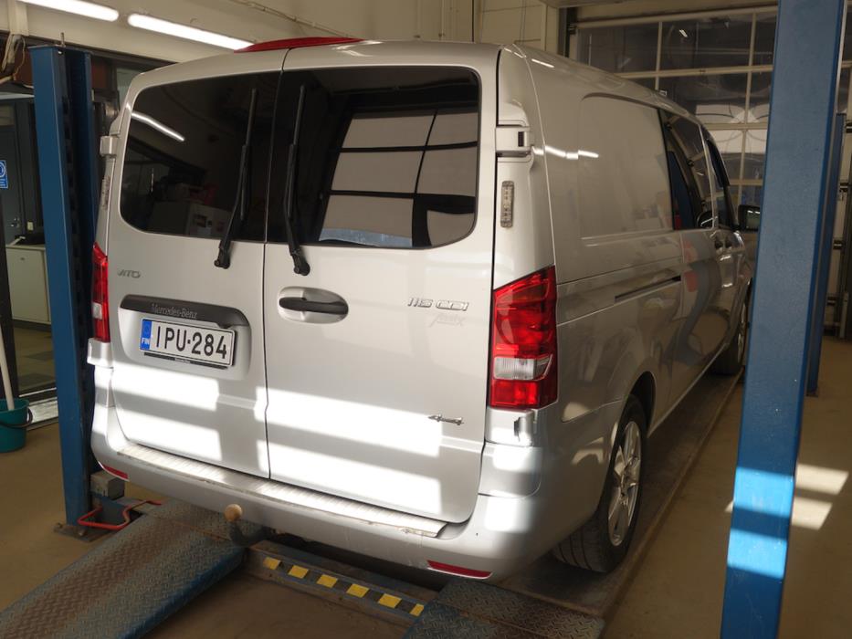 MERCEDES-BENZ Vito 2023