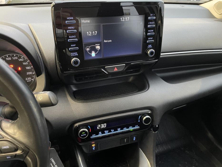 TOYOTA Yaris 2022