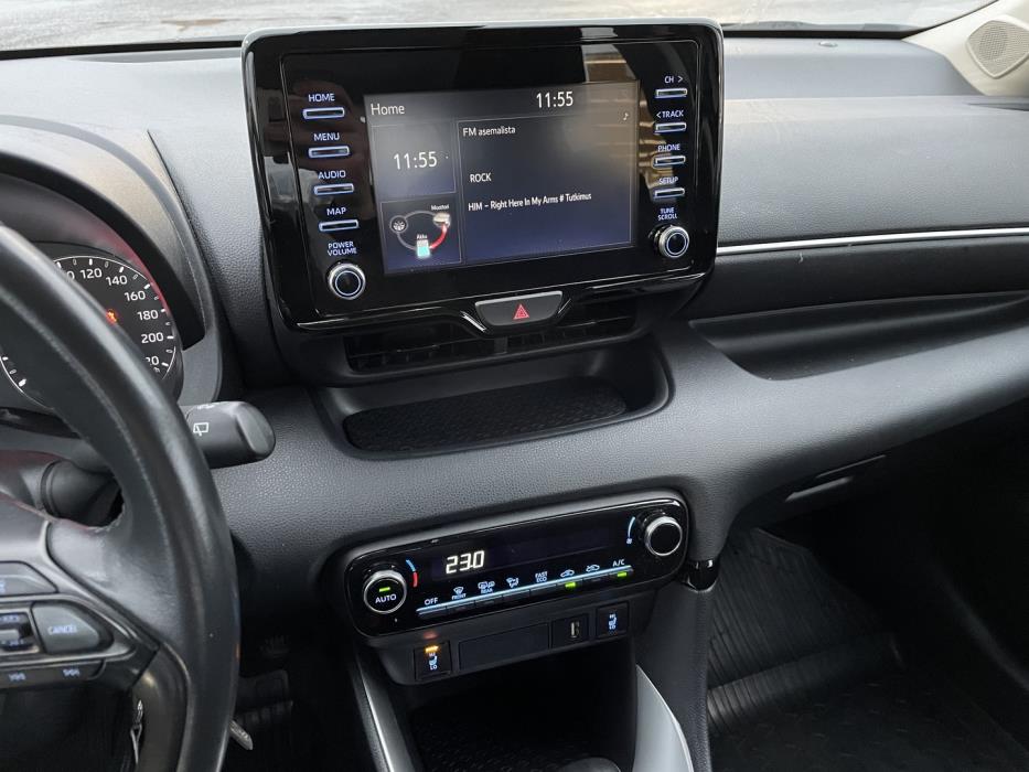TOYOTA Yaris 2022