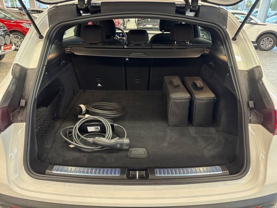 MERCEDES-BENZ EQC 2022