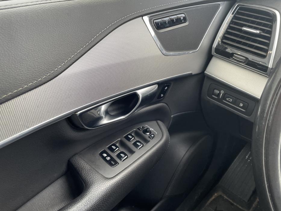 VOLVO XC90 2019