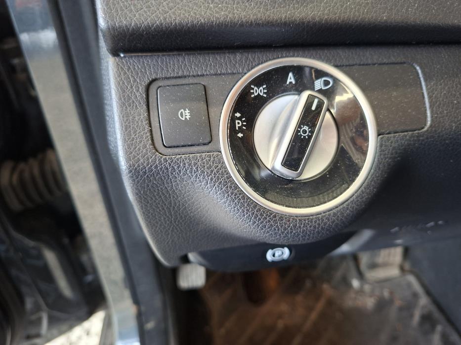 MERCEDES-BENZ C 2011