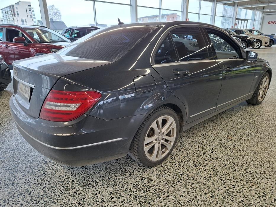 MERCEDES-BENZ C 2011