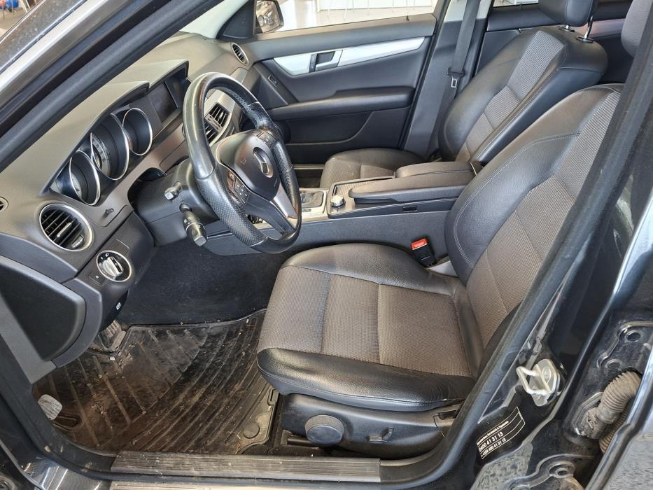 MERCEDES-BENZ C 2011