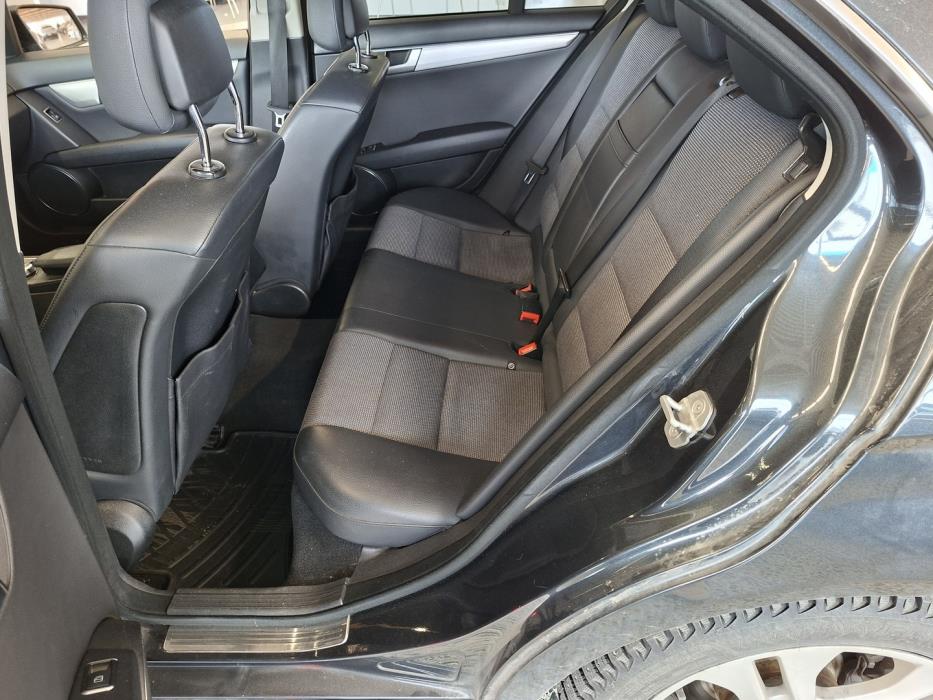 MERCEDES-BENZ C 2011