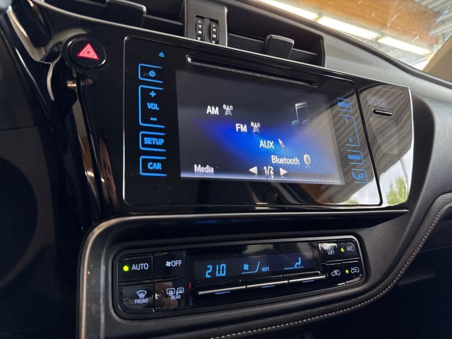 TOYOTA Auris 2017