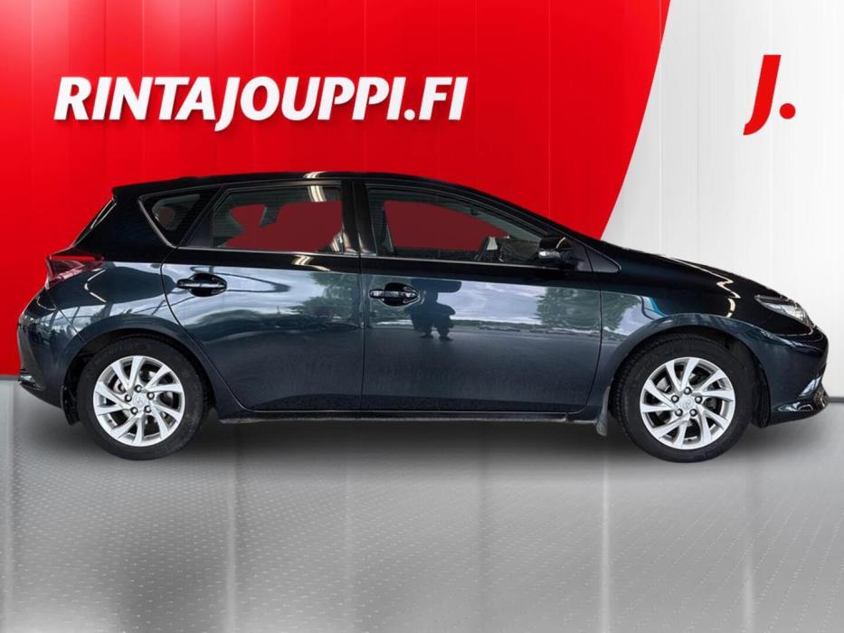 TOYOTA Auris 2017