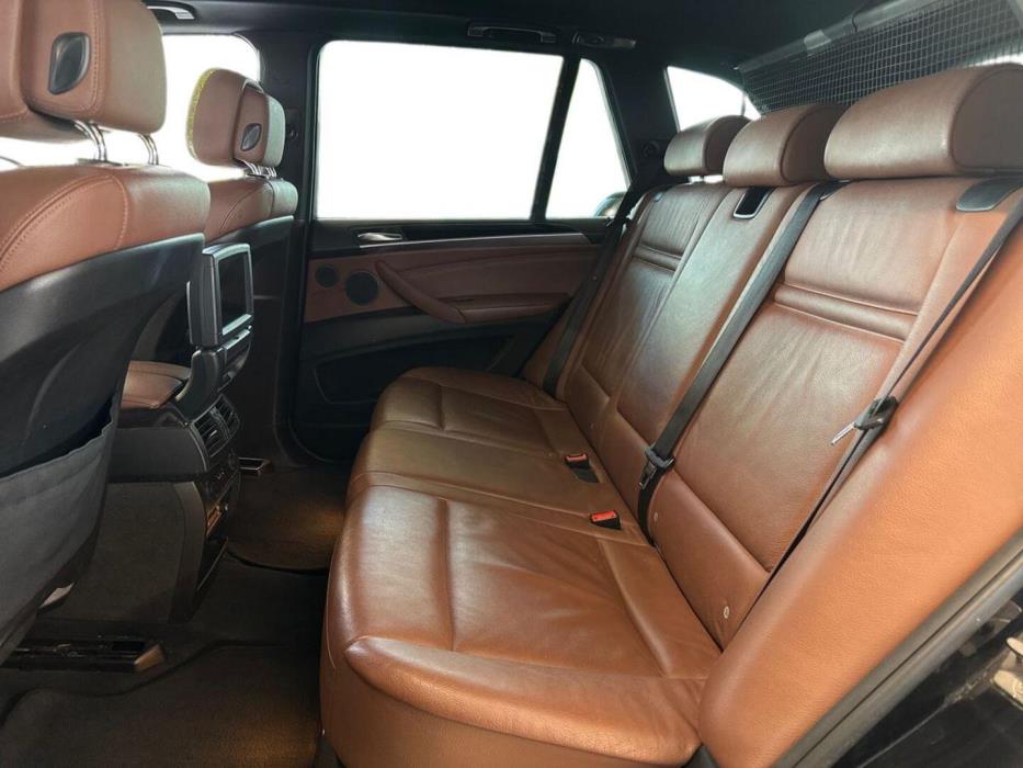 BMW X5 2011
