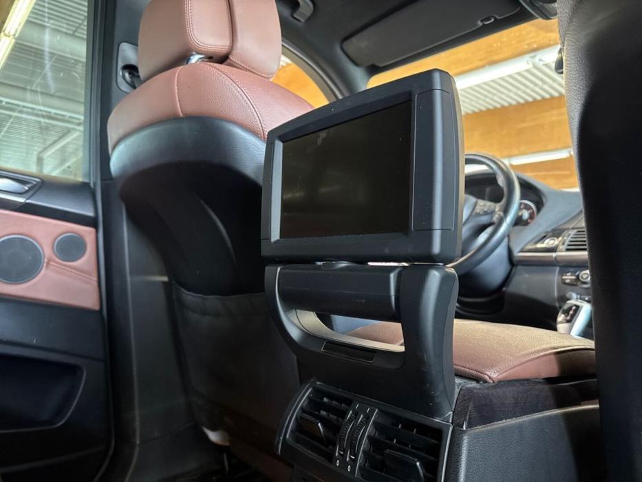 BMW X5 2011