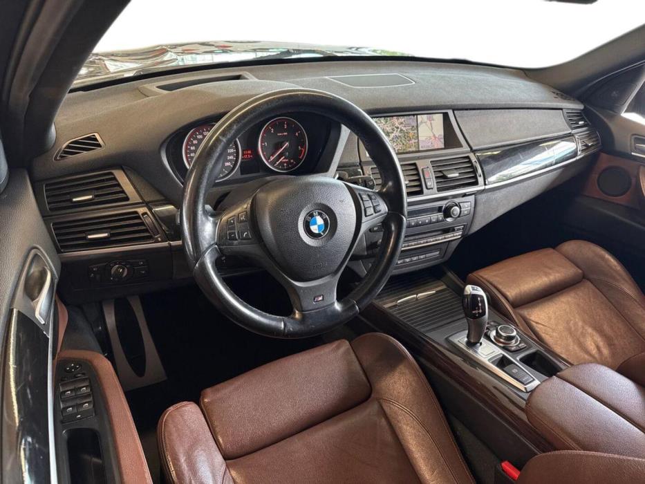 BMW X5 2011
