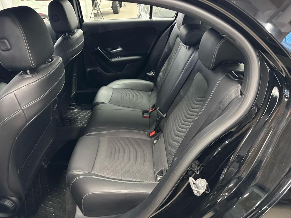 MERCEDES-BENZ A 2019