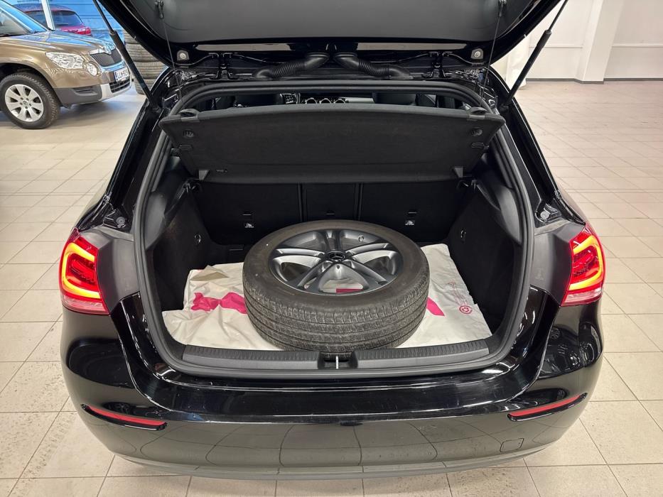 MERCEDES-BENZ A 2019