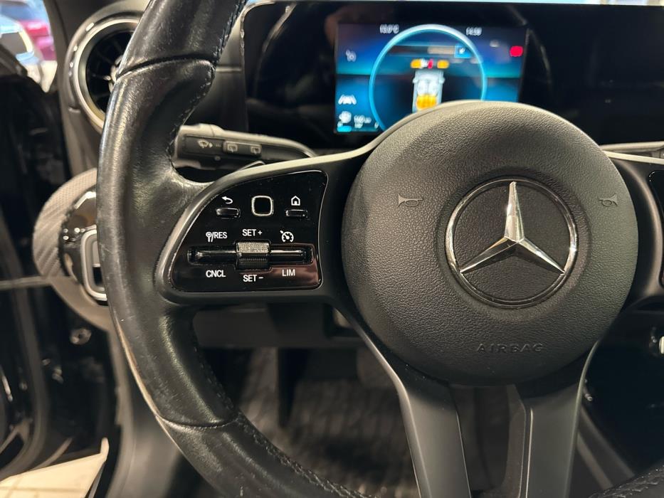 MERCEDES-BENZ A 2019