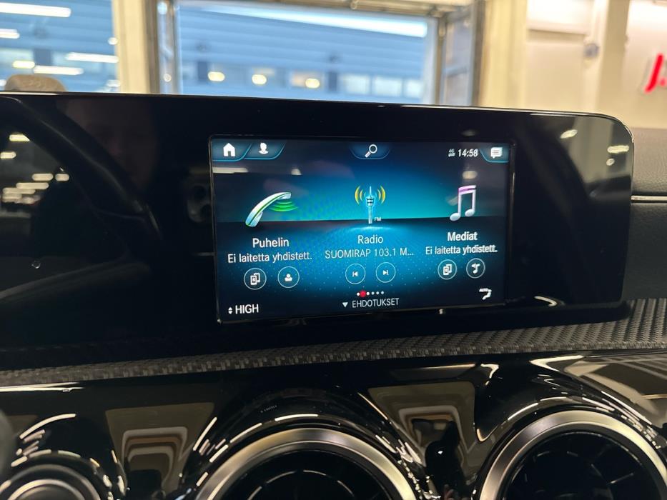 MERCEDES-BENZ A 2019