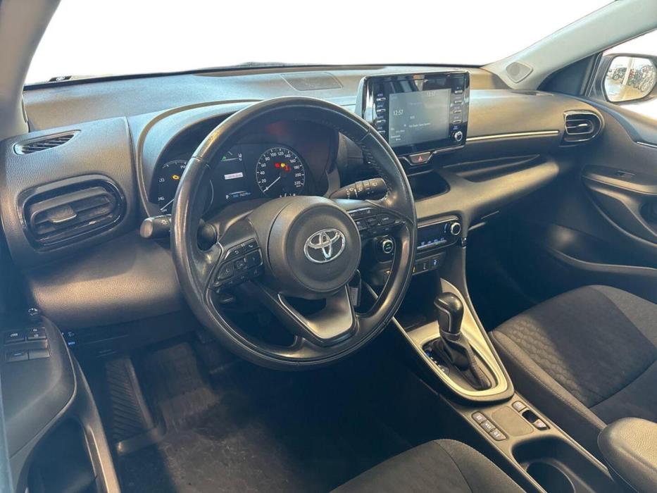TOYOTA Yaris 2023