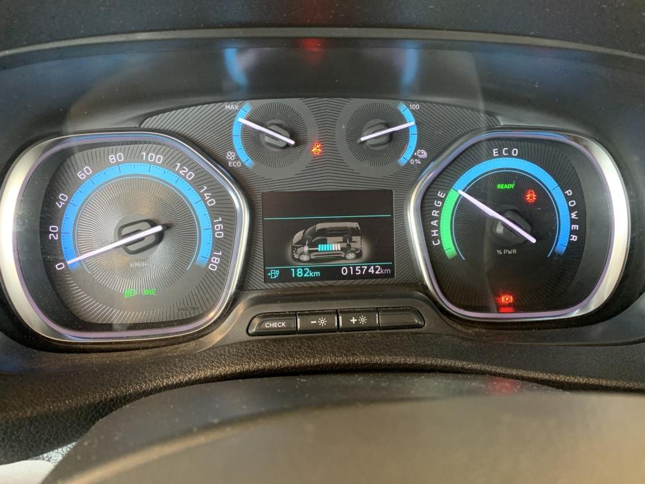 PEUGEOT e-Expert 2025