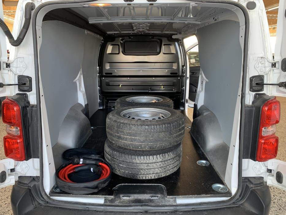 PEUGEOT e-Expert 2025