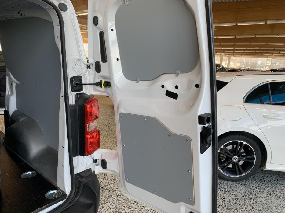 PEUGEOT e-Expert 2025