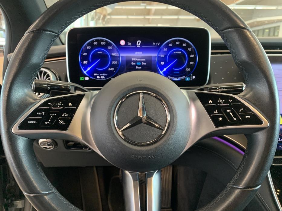 MERCEDES-BENZ EQE 2024
