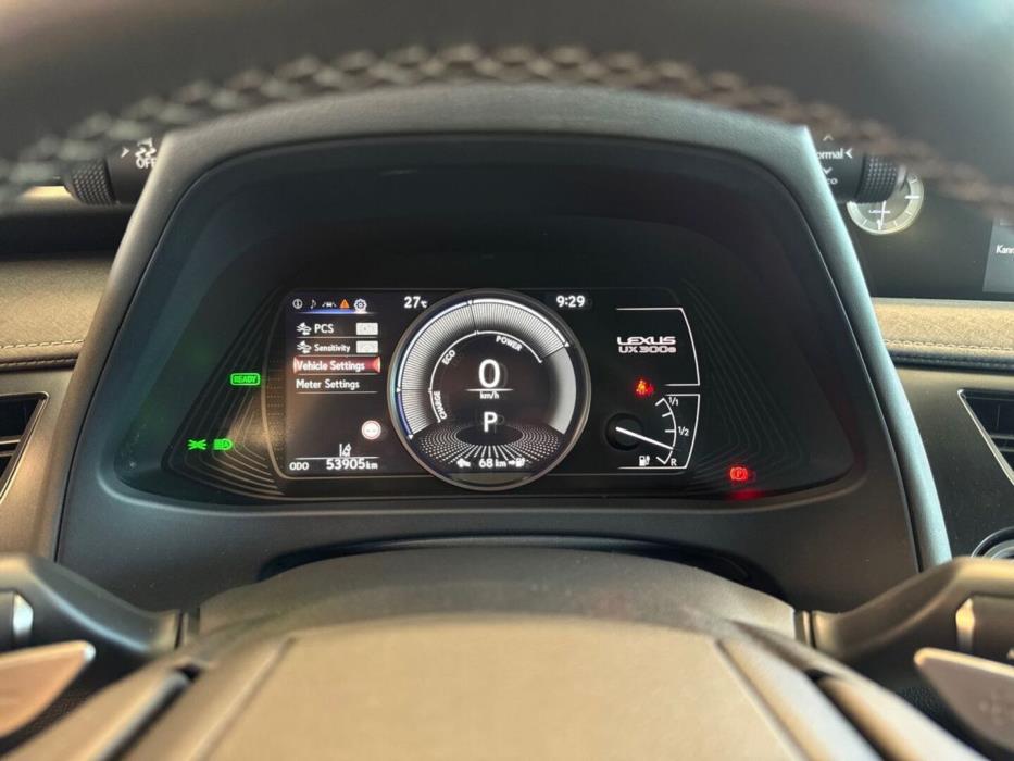 LEXUS UX 2021