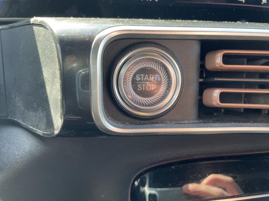 MERCEDES-BENZ EQC 2021