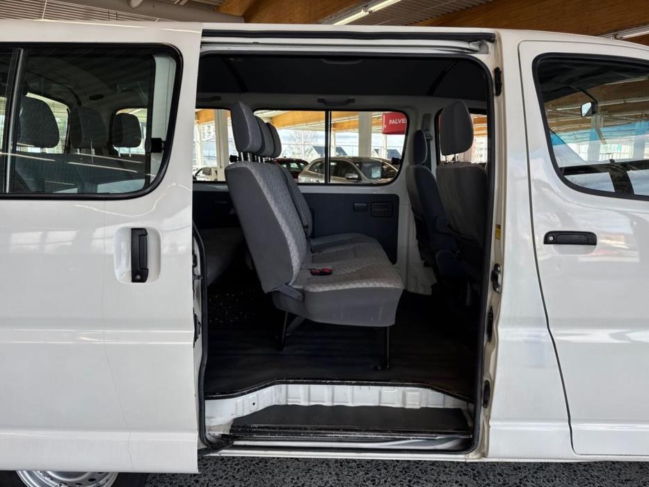TOYOTA Hiace 2006