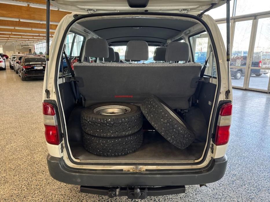 TOYOTA Hiace 2006