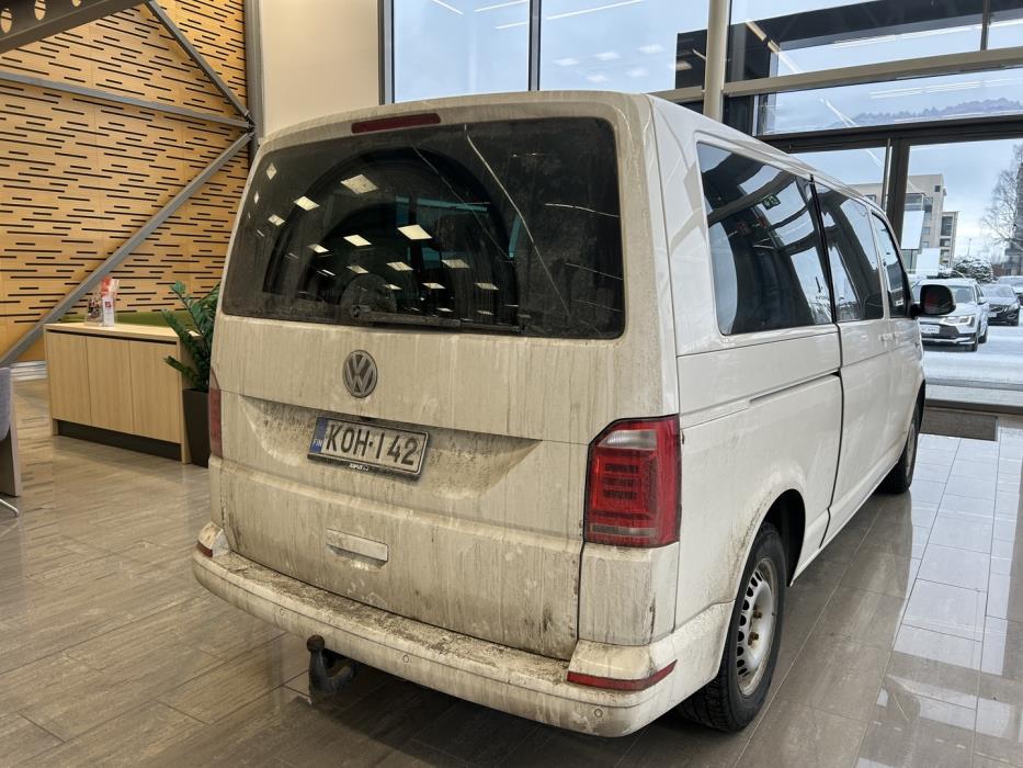 VOLKSWAGEN Caravelle 2016