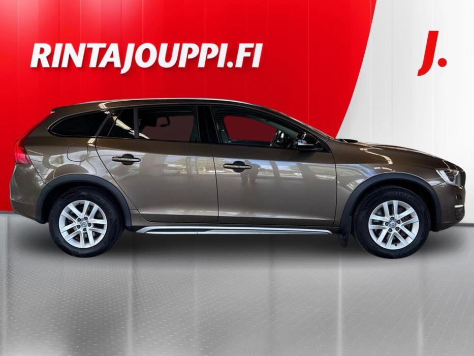 VOLVO V60 Cross Country 2016