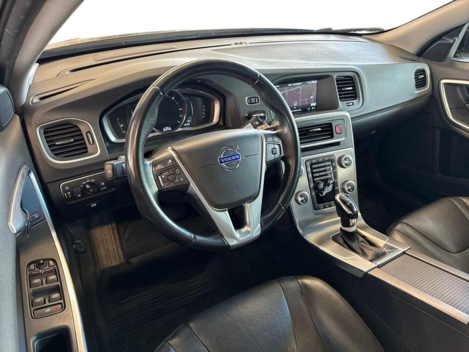 VOLVO V60 Cross Country 2016
