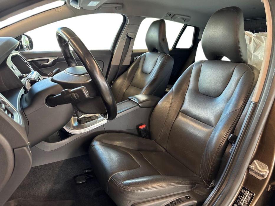 VOLVO V60 Cross Country 2016