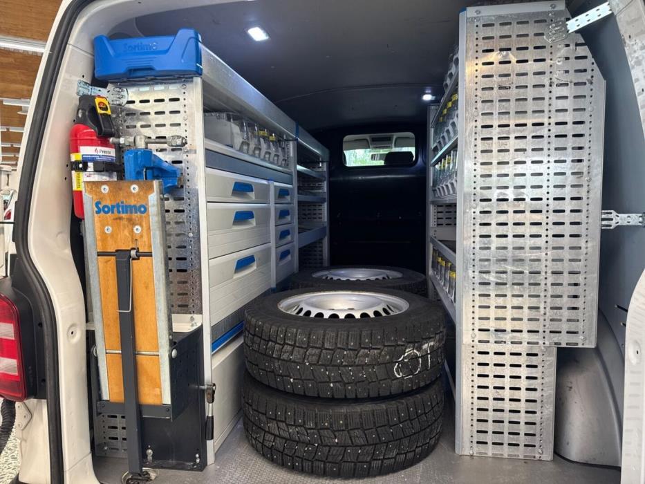 VOLKSWAGEN Transporter 2019