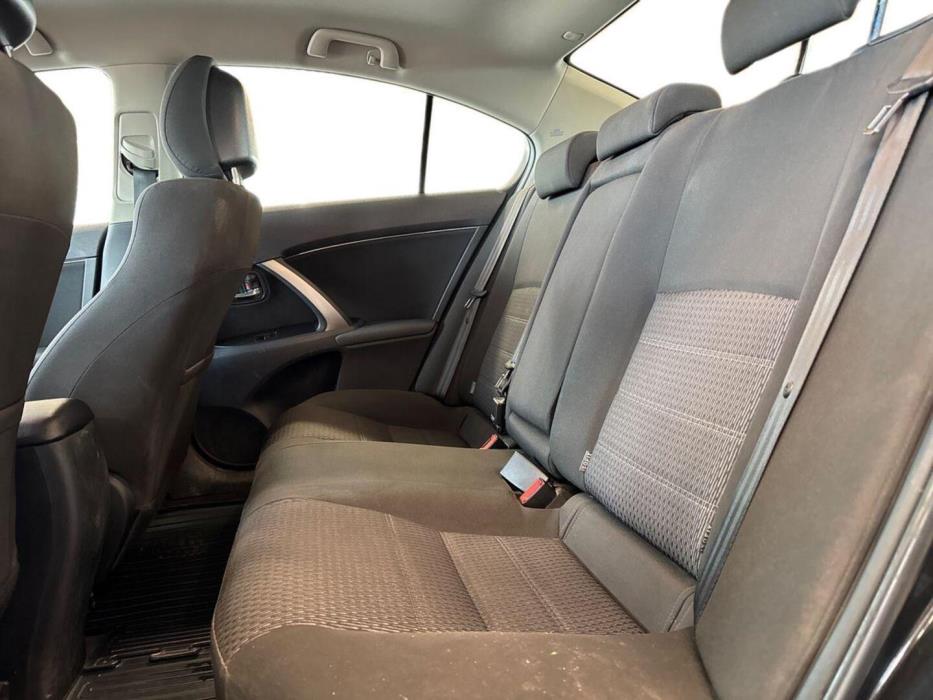 TOYOTA Avensis 2013