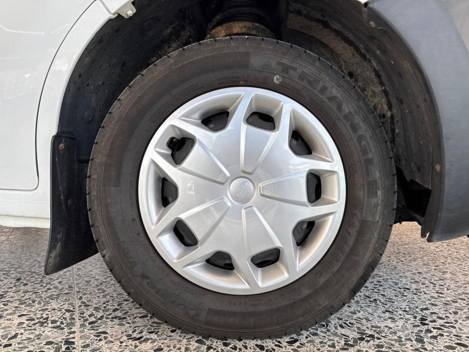 NISSAN NV400 2017
