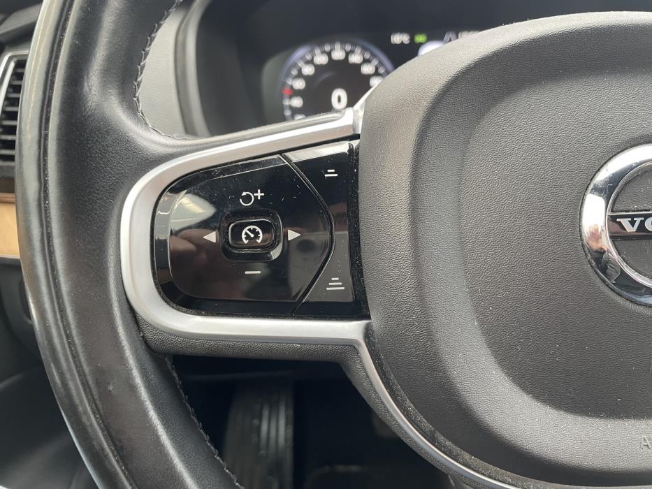 VOLVO XC90 2021