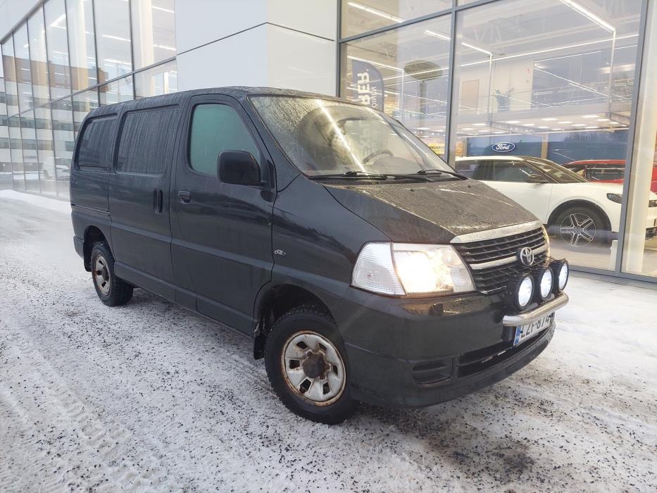 TOYOTA Hiace 2010