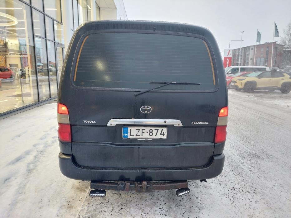 TOYOTA Hiace 2010