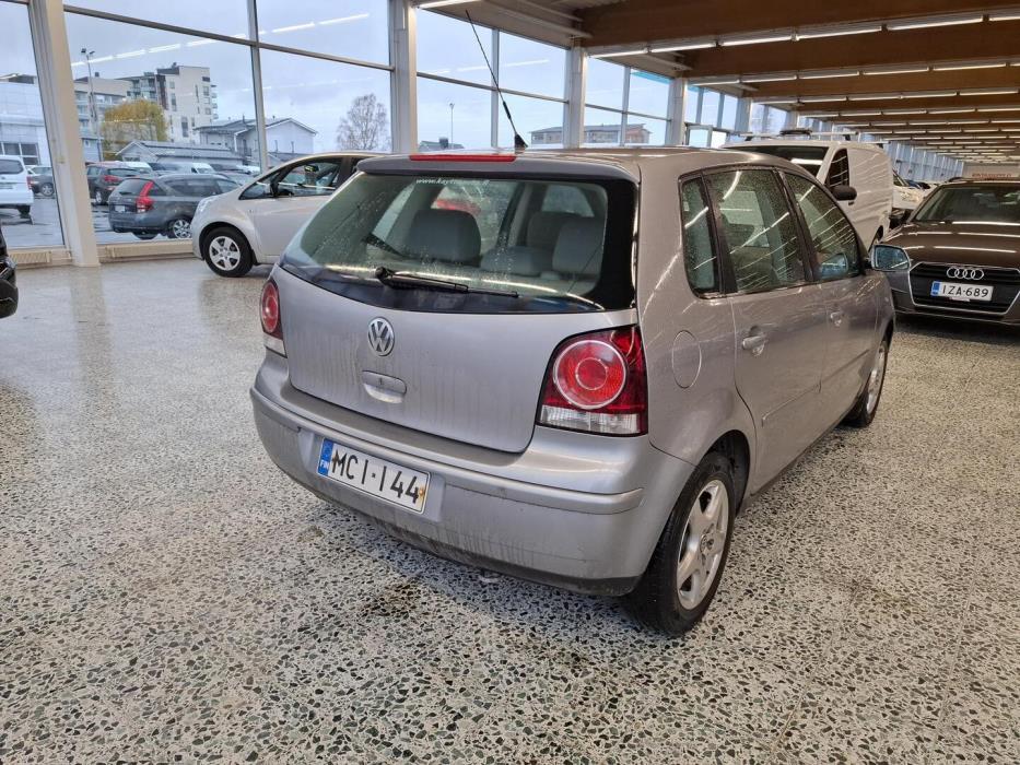 VOLKSWAGEN Polo 2006