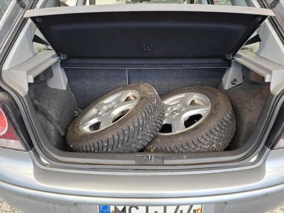 VOLKSWAGEN Polo 2006