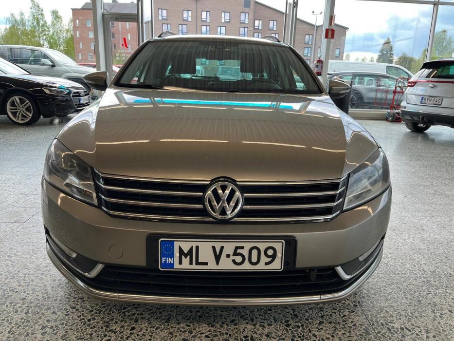 VOLKSWAGEN Passat 2014