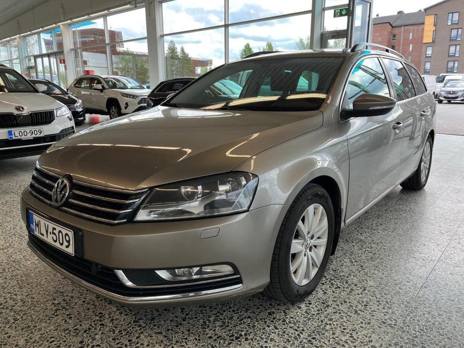 VOLKSWAGEN Passat 2014