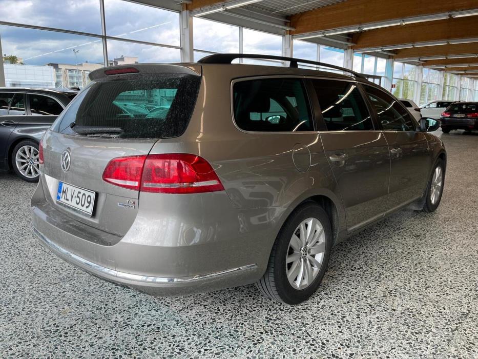VOLKSWAGEN Passat 2014