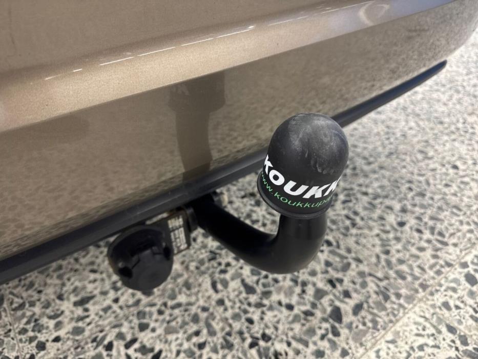 VOLKSWAGEN Golf Sportsvan 2014