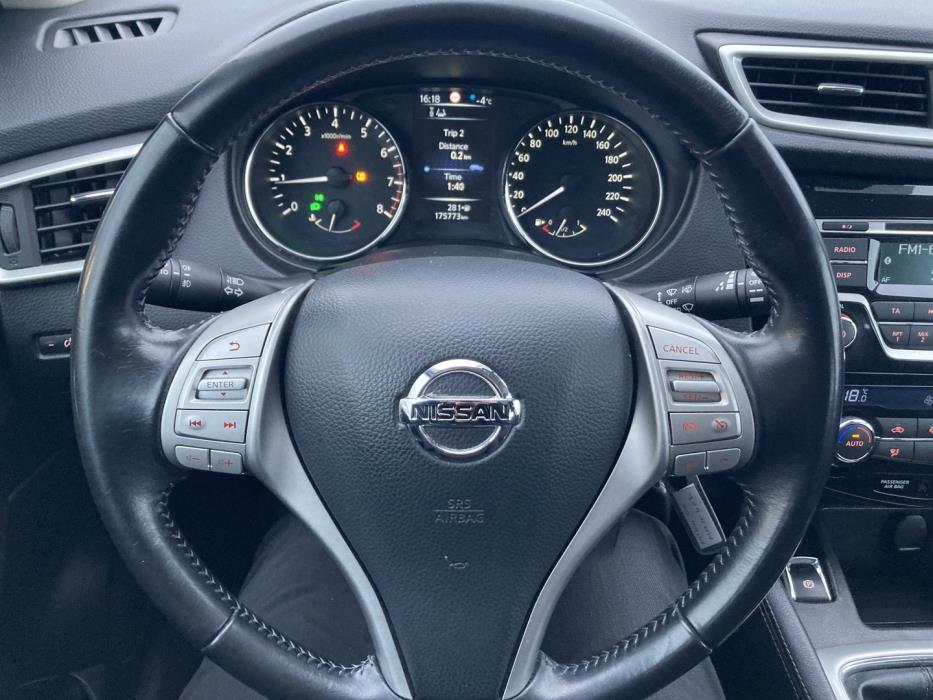 NISSAN Qashqai 2015