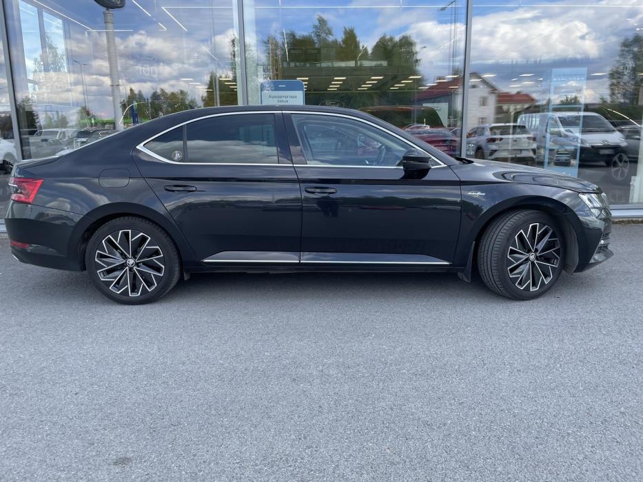 SKODA Superb 2023